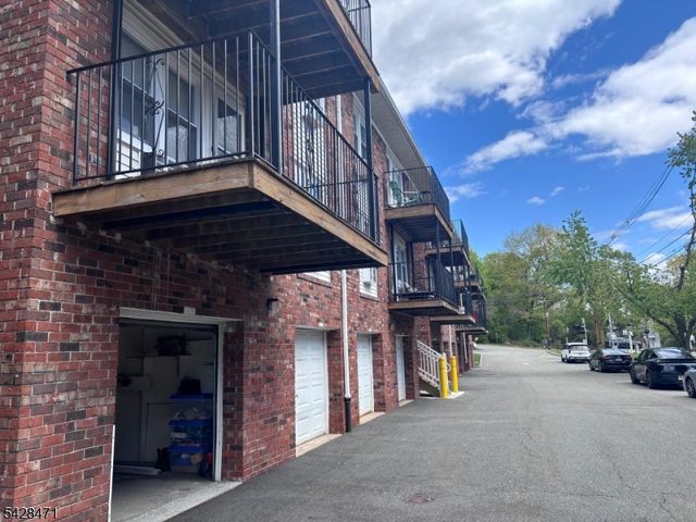 100 Pierson Miller Dr 11, Pompton Lakes Boro, NJ 07442