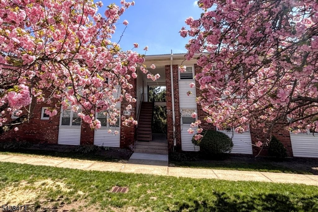 100 Pierson Miller Dr 11, Pompton Lakes Boro, NJ 07442