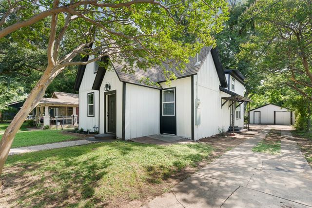 310 N Walnut Street, Cleburne, TX 76033