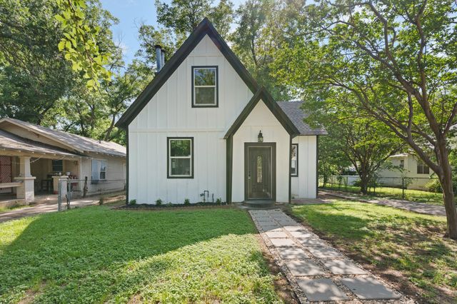 310 N Walnut Street, Cleburne, TX 76033