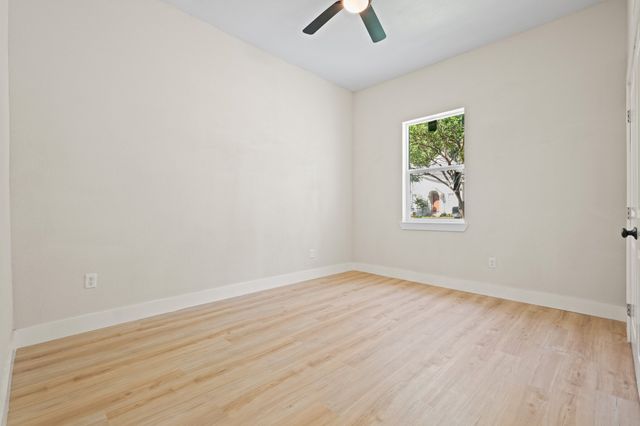 310 N Walnut Street, Cleburne, TX 76033