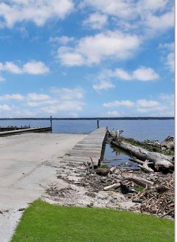 160 Belize Drive, Point Blank, TX 77364