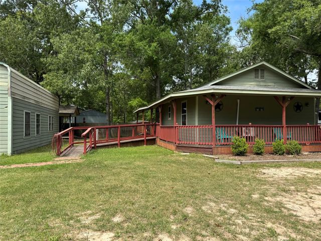160 Belize Drive, Point Blank, TX 77364