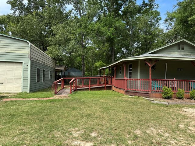 160 Belize Drive, Point Blank, TX 77364