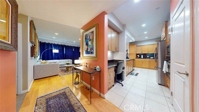 4821 Bakman Avenue 405, North Hollywood (los Angeles), CA 91601