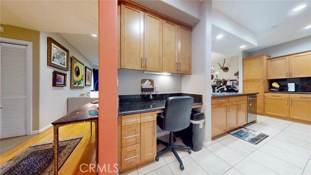 4821 Bakman Avenue 405, North Hollywood (los Angeles), CA 91601