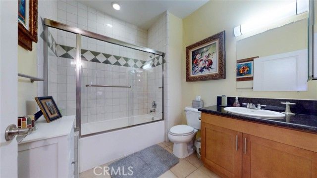 4821 Bakman Avenue 405, North Hollywood (los Angeles), CA 91601