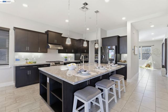 1380 Brookline Loop, Pleasanton, CA 94566