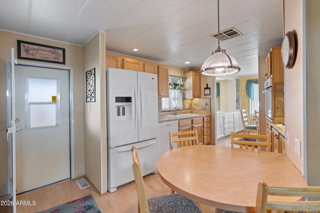 305 S Val Vista Drive 246, Mesa, AZ 85204