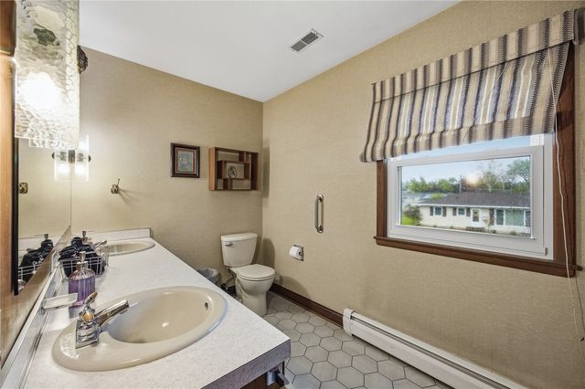 2330 Northview Drive, Marion, IA 52302