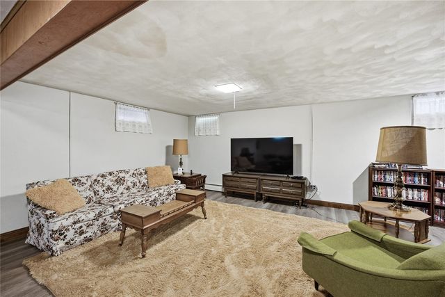 2330 Northview Drive, Marion, IA 52302