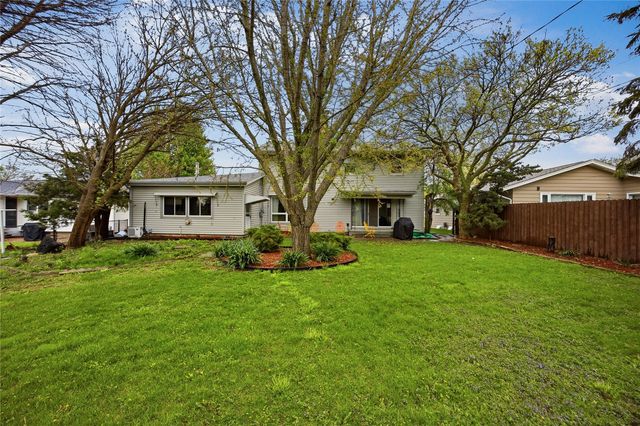 2330 Northview Drive, Marion, IA 52302
