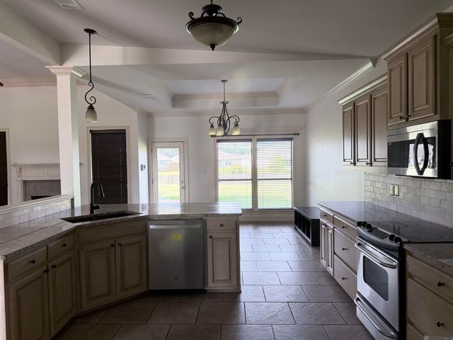 10144 Garden Oaks Ave, Denham Springs, LA 70706