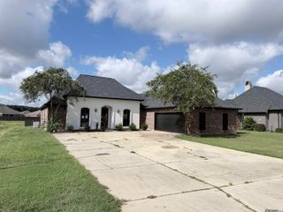10144 Garden Oaks Ave, Denham Springs, LA 70706