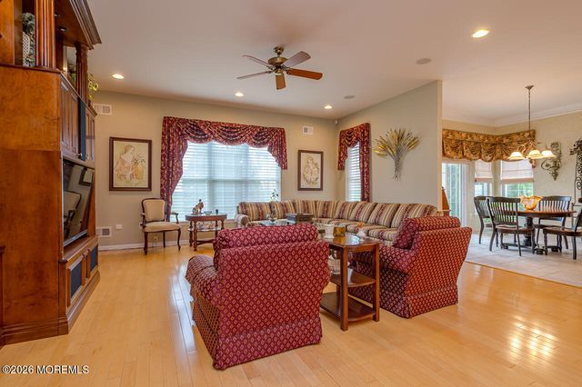 12 Crenshaw Court, Monroe, NJ 08831