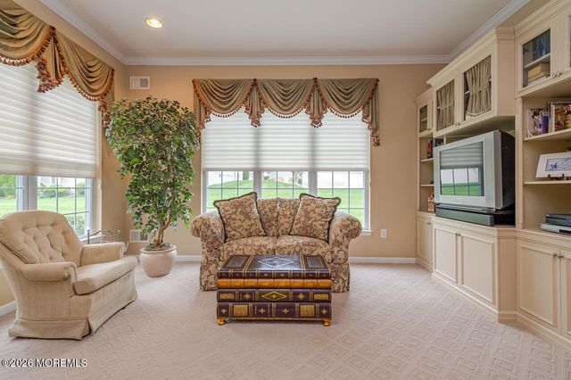 12 Crenshaw Court, Monroe, NJ 08831