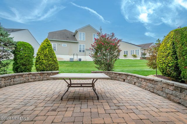 12 Crenshaw Court, Monroe, NJ 08831