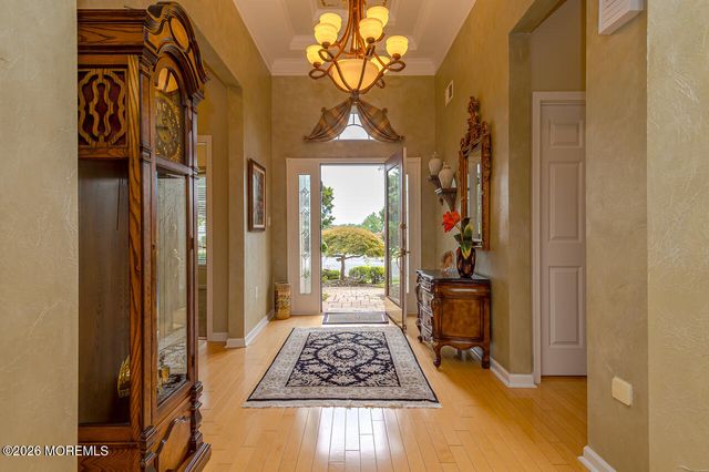 12 Crenshaw Court, Monroe, NJ 08831