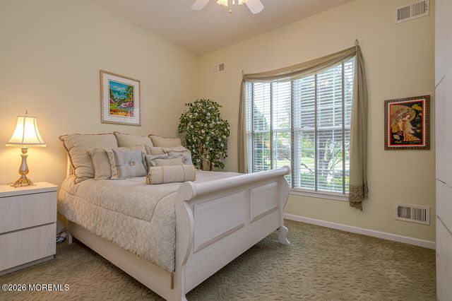 12 Crenshaw Court, Monroe, NJ 08831