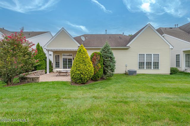 12 Crenshaw Court, Monroe, NJ 08831