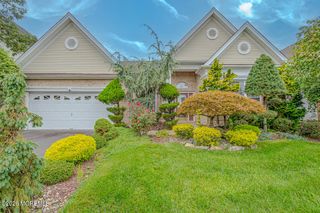 12 Crenshaw Court, Monroe, NJ 08831