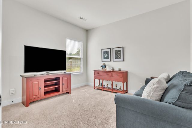 510 Sugar Maple Tr, Lenoir City, TN 37771