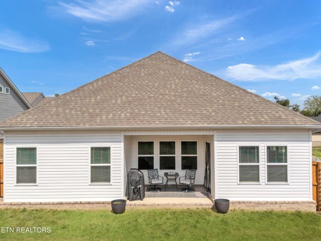 510 Sugar Maple Tr, Lenoir City, TN 37771