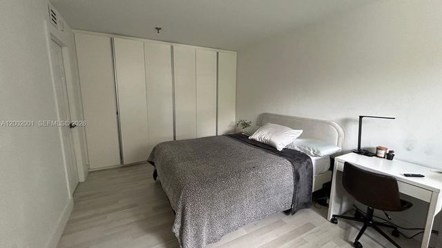 671 NE 195th St 208E, Miami, FL 33179