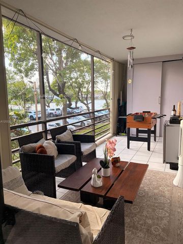 671 NE 195th St 208E, Miami, FL 33179