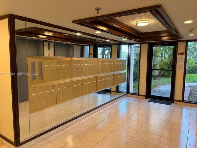 671 NE 195th St 208E, Miami, FL 33179