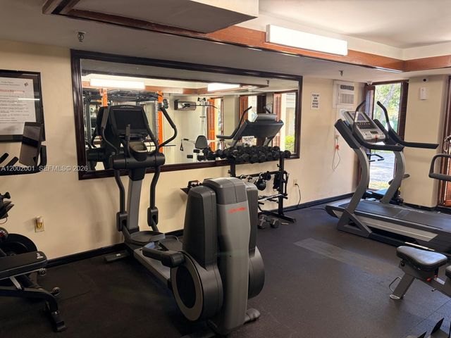 671 NE 195th St 208E, Miami, FL 33179