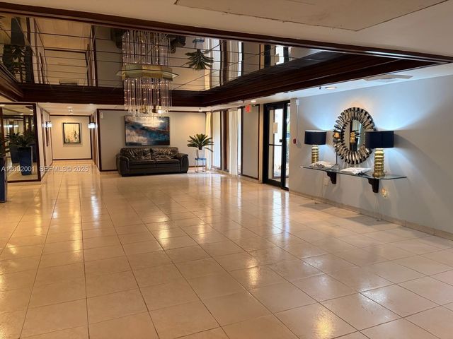 671 NE 195th St 208E, Miami, FL 33179