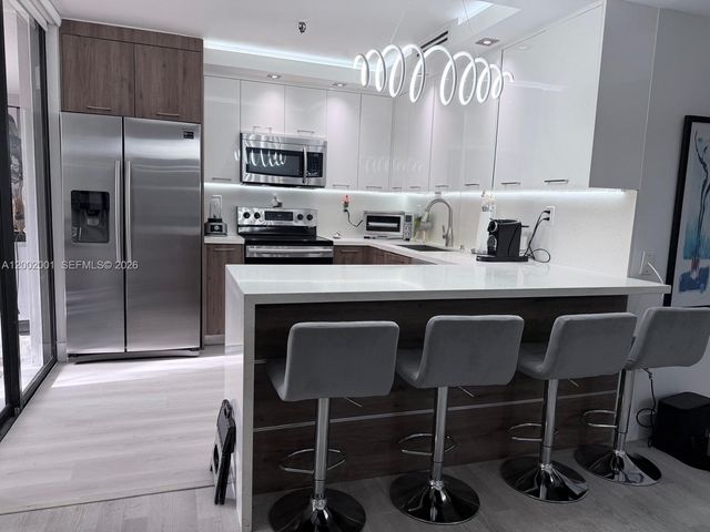 671 NE 195th St 208E, Miami, FL 33179