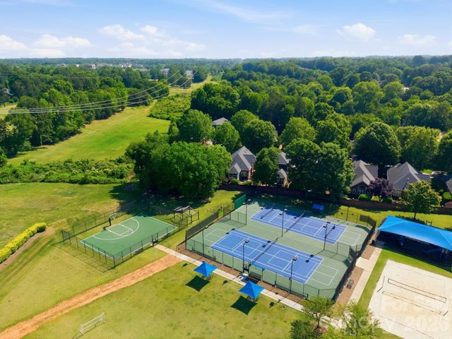 15704 Framingham Lane, Huntersville, NC 28078
