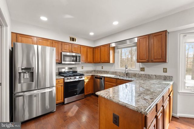 20 N LOWERY CT, Sterling, VA 20165