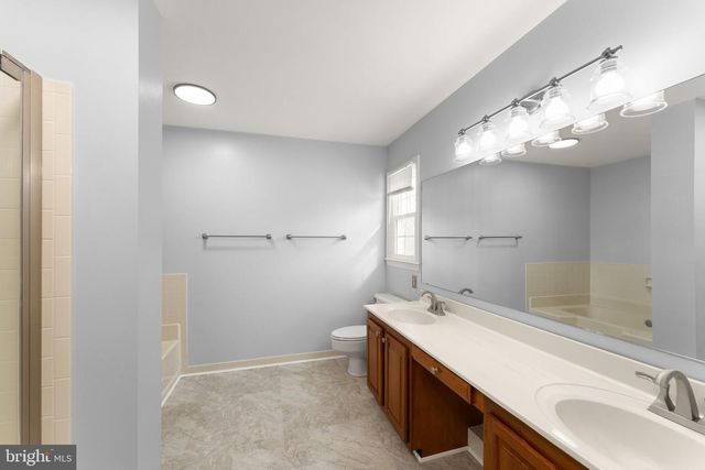 20 N LOWERY CT, Sterling, VA 20165