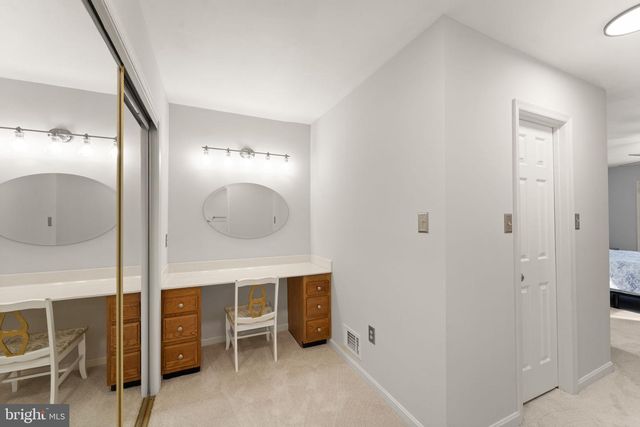 20 N LOWERY CT, Sterling, VA 20165