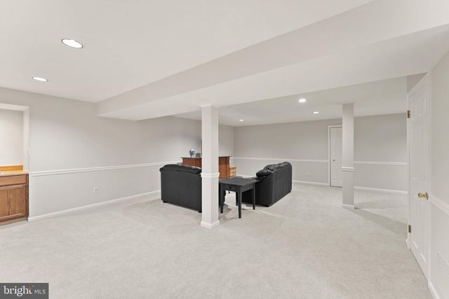 20 N LOWERY CT, Sterling, VA 20165