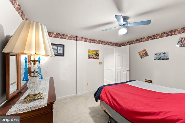 20 N LOWERY CT, Sterling, VA 20165