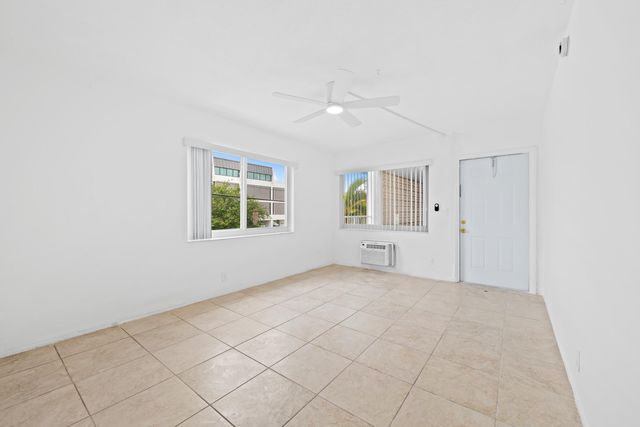 2601 NE 1st Street 17, Pompano Beach, FL 33062