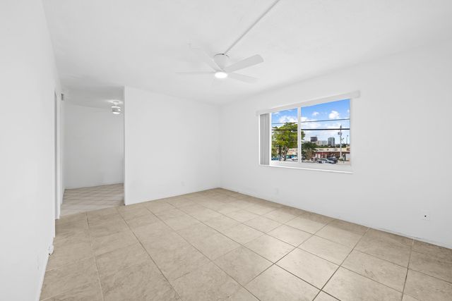 2601 NE 1st Street 17, Pompano Beach, FL 33062