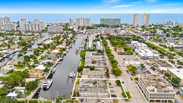 2601 NE 1st Street 17, Pompano Beach, FL 33062