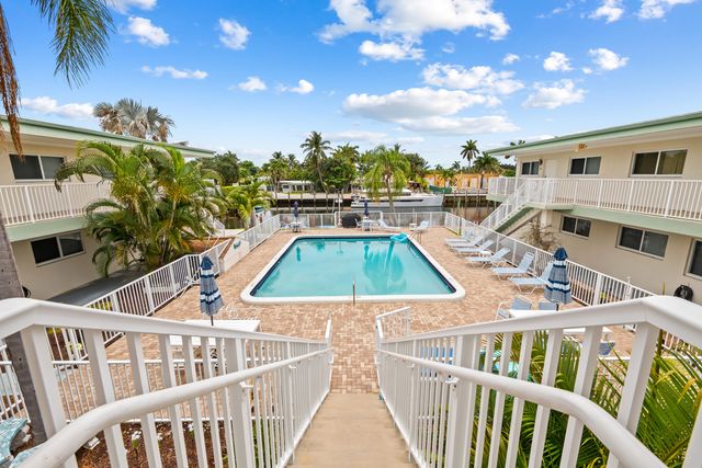 2601 NE 1st Street 17, Pompano Beach, FL 33062