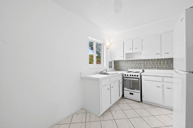 2601 NE 1st Street 17, Pompano Beach, FL 33062