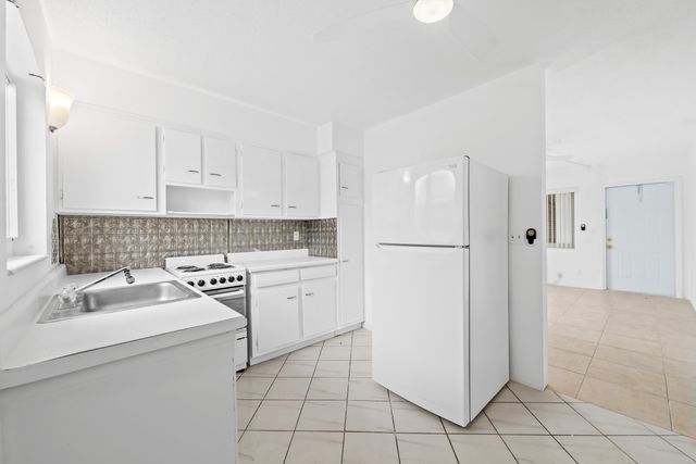 2601 NE 1st Street 17, Pompano Beach, FL 33062