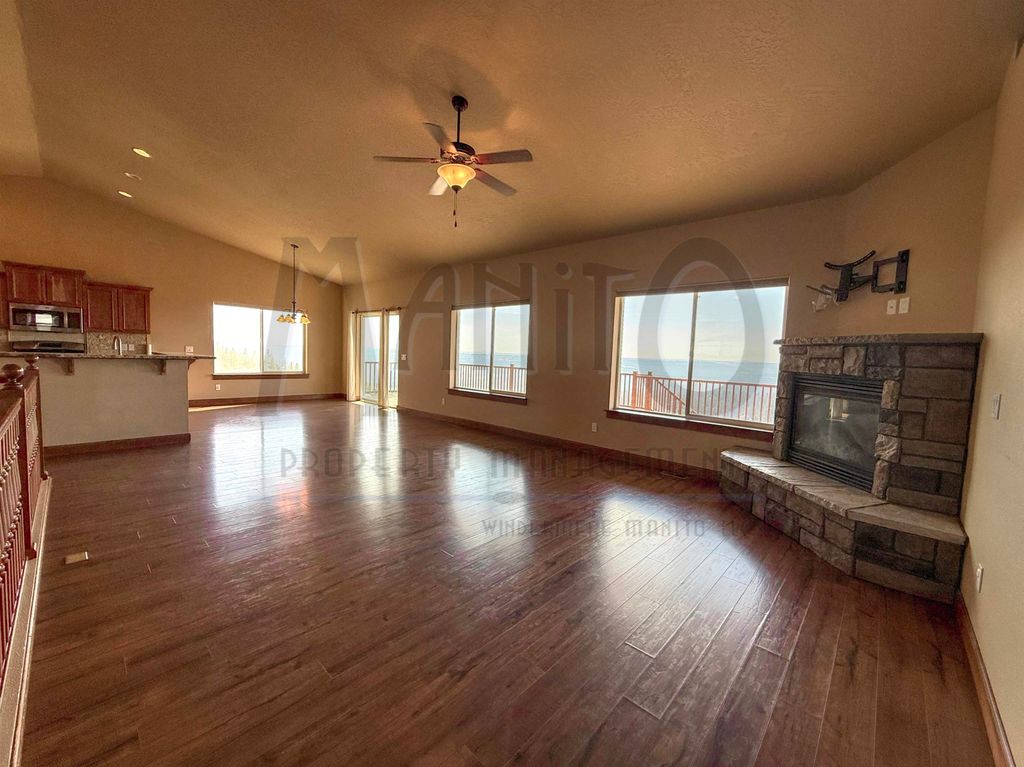 8607 N Upper Mayes Ln, Spokane, WA 99208 photo 3