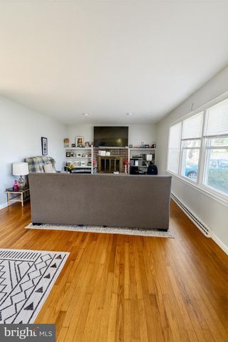 714 W IVY DR, Seaford, DE 19973