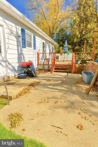 714 W IVY DR, Seaford, DE 19973