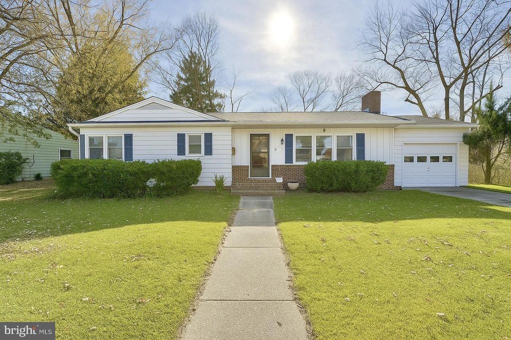 714 W IVY DR, Seaford, DE 19973