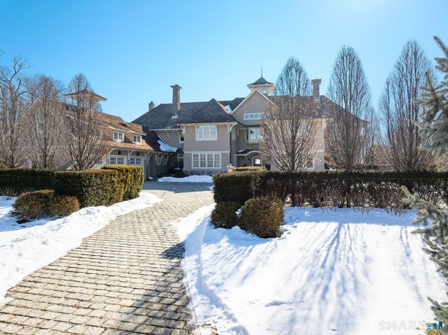 10 Shorehaven Road, Norwalk, CT 06855